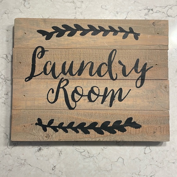Rustic laundry room sign - Picture 1 of 2